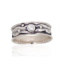 Серебряное кольцо, Серебро 925 проба, оксид (покрытие), Цирконы