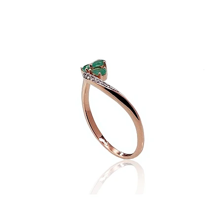With precious stones,  - Gold ring, 15.5, 1.14 g, Red Gold 585 fineness, Rhodium (Plating) , Diamonds , Emerald